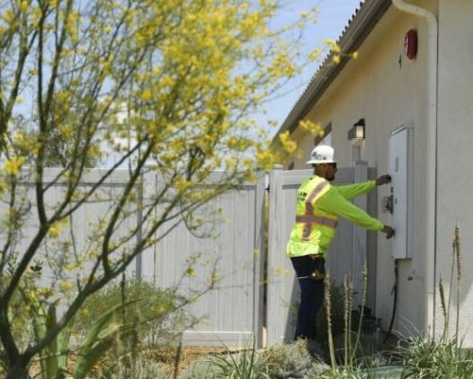 Эволюция электроснабжения: как подрядчики могут помочь домовладельцам с модернизацией панелей